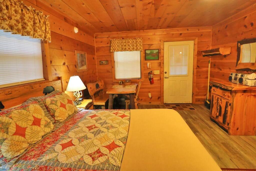 Alpine Mountain Sweetheart Cabin Jacuzzi #8 Helen Kültér fotó